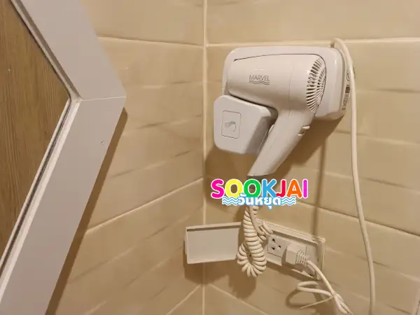 P Plus Hotel ที่พักพัทยา อยู่ซอยบัวขาว