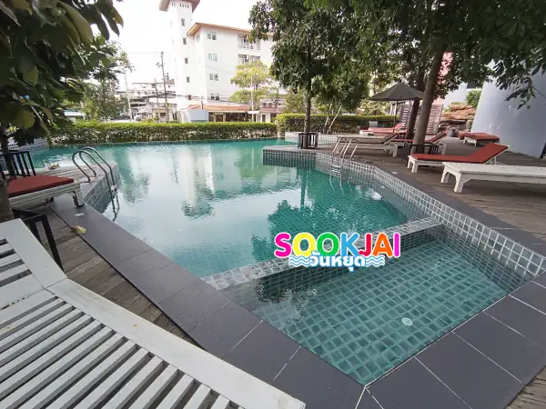 P Plus Hotel ที่พักพัทยา อยู่ซอยบัวขาว