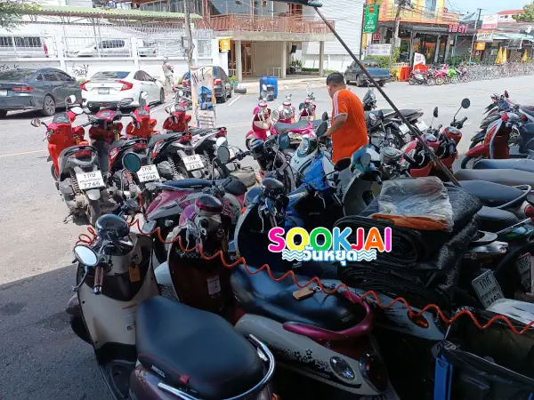 เช่ามอเตอร์ไซค์อยุธยา ขี่เที่ยวได้ทั่วเกาะเมือง