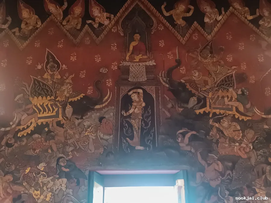 Wat Suwan Dararam is a temple of the Chakri dynasty because the father of King Rama I built it