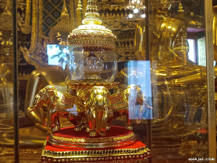 Wat Suwan Dararam is a temple of the Chakri dynasty because the father of King Rama I built it