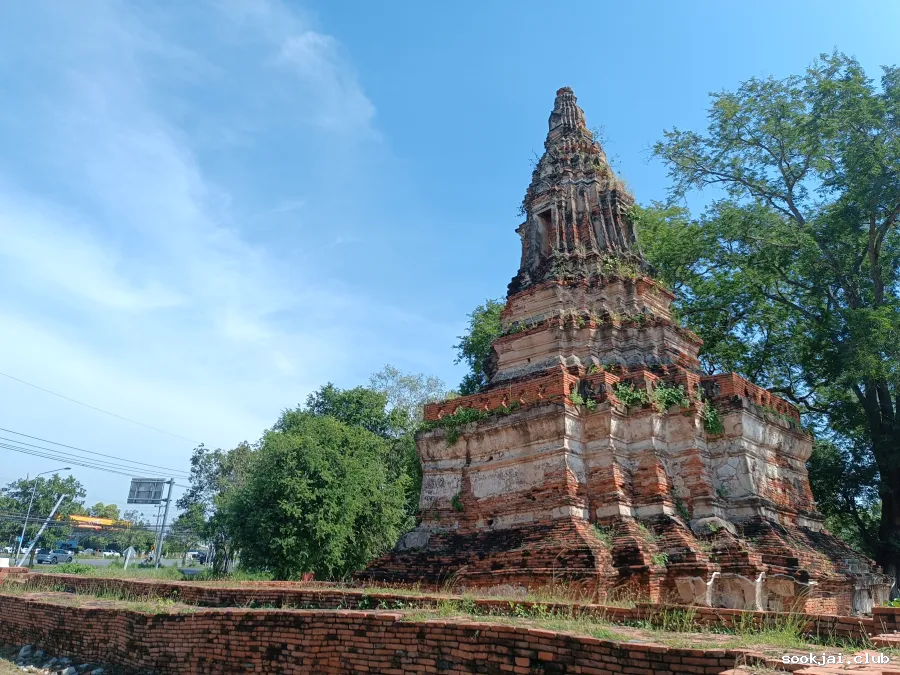 เศียรพระใหญ่ วัดวรเชษฐาราม (นอกเกาะเมือง) ชมโบราณสถานสงบร่มรื่นแห่งท้องทุ่งประเชต
