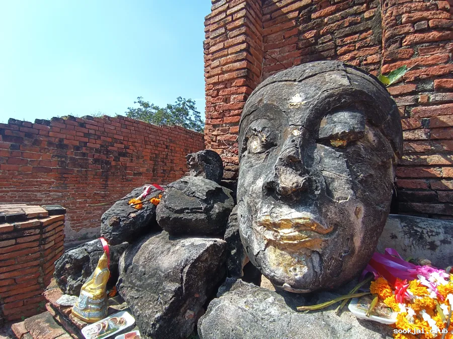 เศียรพระใหญ่ วัดวรเชษฐาราม (นอกเกาะเมือง) ชมโบราณสถานสงบร่มรื่นแห่งท้องทุ่งประเชต