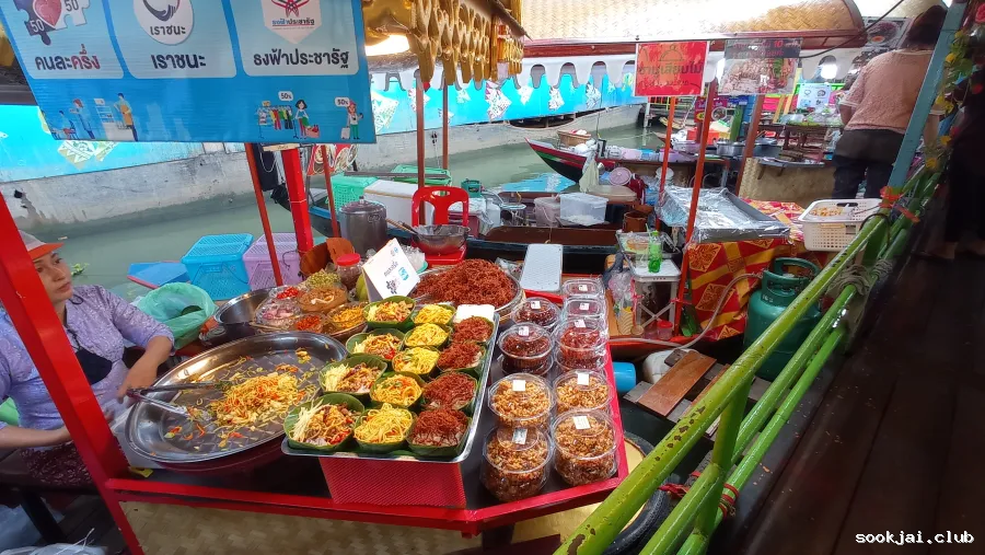 This Holiday in Ayutthaya: Check-in at Wat Tha Ka Rong, don't forget to shop for delicious souvenirs to take home