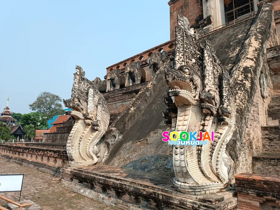 Delve into Wat Chedi Luang, Chiang Mai: Pay homage to the largest chedi in Lanna, worship the Inthakhin Pillar, and visit the Viharn of Luang Pu Mun