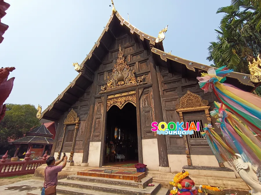 Visiting Wat Phan Tao, Chiang Mai, Admiring the Invaluable Golden Teak Viharn Hall, Experiencing Tranquility in the Heart of the Old City