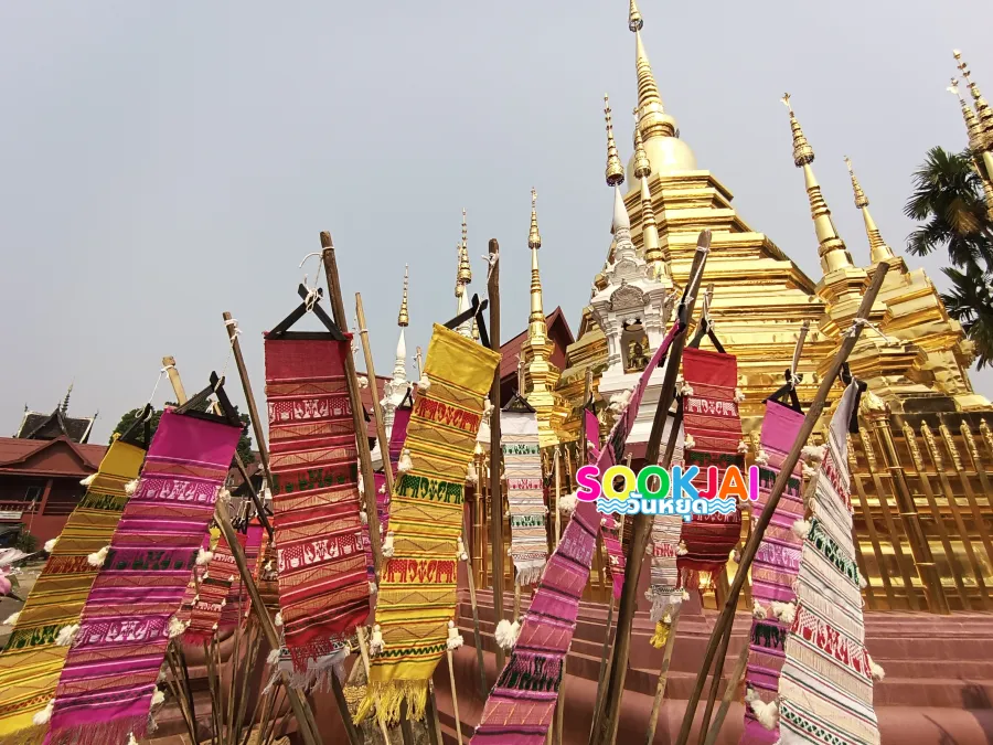 Visiting Wat Phan Tao, Chiang Mai, Admiring the Invaluable Golden Teak Viharn Hall, Experiencing Tranquility in the Heart of the Old City