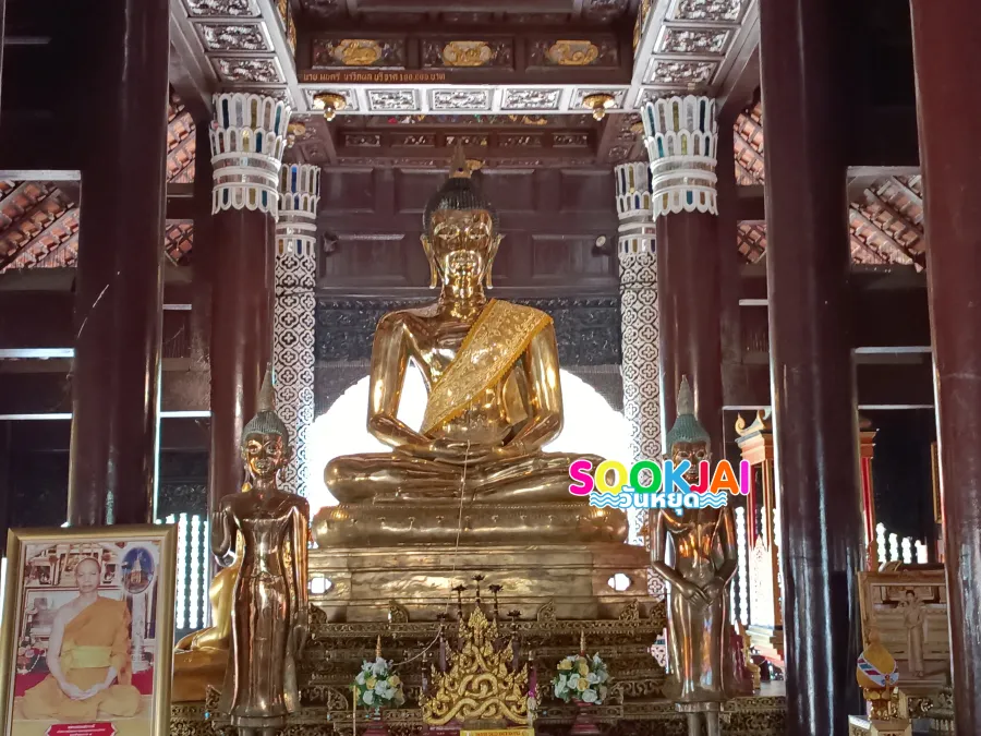 Visit Wat Lok Molee, Chiang Mai, and admire the ancient Lanna-style teak wood temple and the magnificent ancient castle-shaped pagoda.