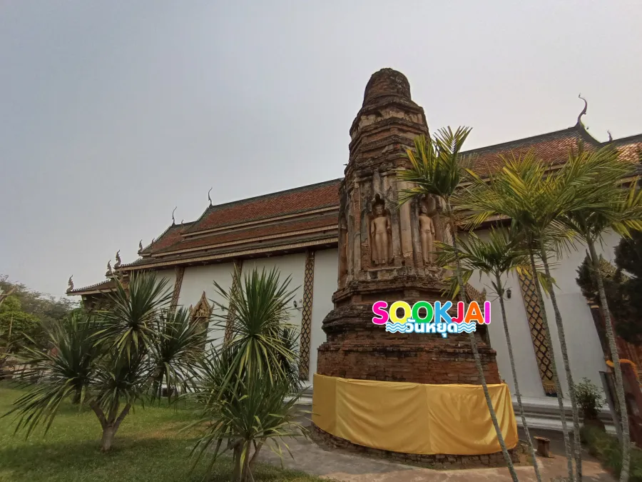 Trace the Legend of Hariphunchai, Admire the Beauty of 
