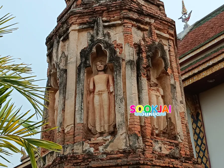 Trace the Legend of Hariphunchai, Admire the Beauty of 
