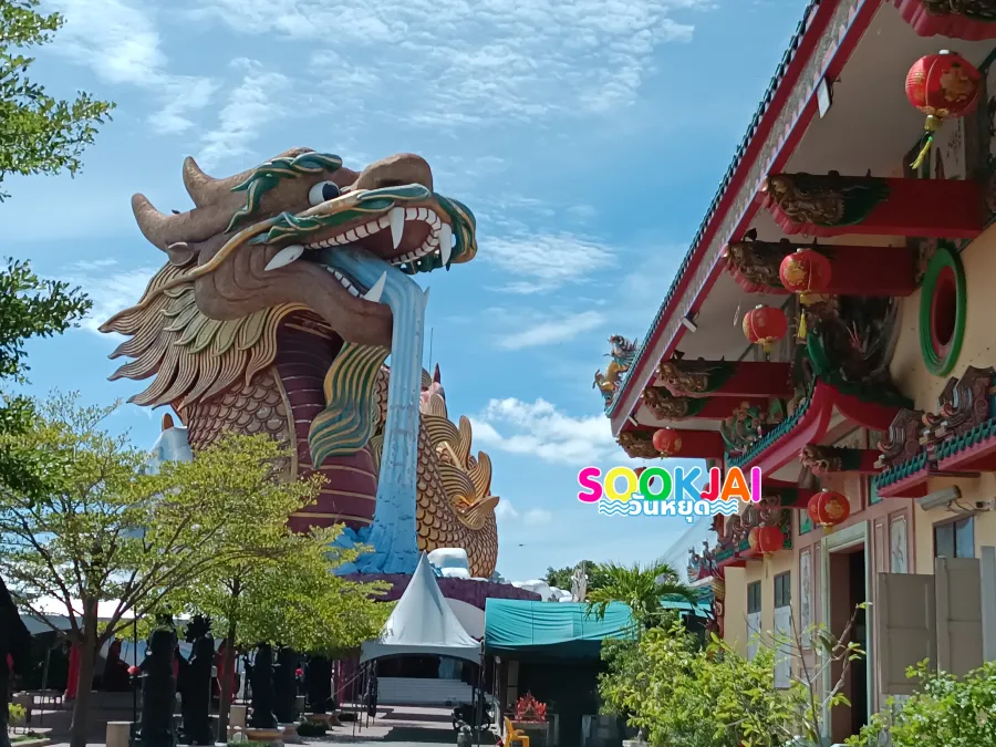เจาะลึก 3 ไฮไลท์ พิพิธภัณฑ์ลูกหลานพันธุ์มังกร สุพรรณบุรี: ชมรถชี้ทิศใต้ การทำกระดาษ และตำนานเปาบุ้นจิ้น