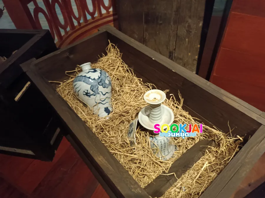 เจาะลึก 3 ไฮไลท์ พิพิธภัณฑ์ลูกหลานพันธุ์มังกร สุพรรณบุรี: ชมรถชี้ทิศใต้ การทำกระดาษ และตำนานเปาบุ้นจิ้น