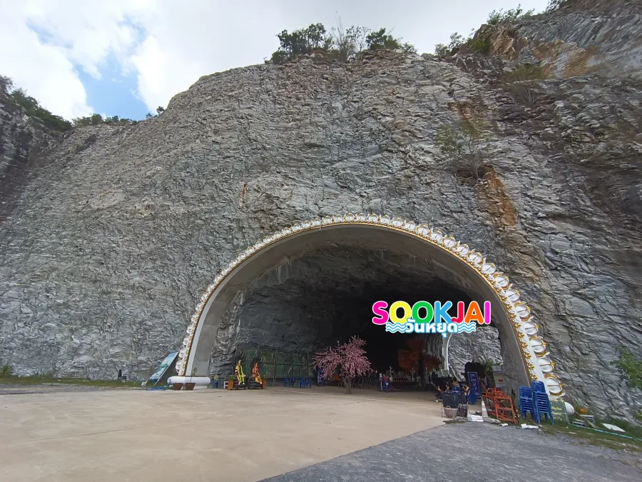 พลิกบ่อขยะสู่พุทธมณฑล! ไหว้ 