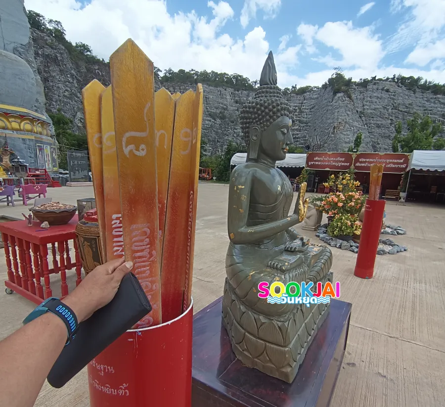 พลิกบ่อขยะสู่พุทธมณฑล! ไหว้ 