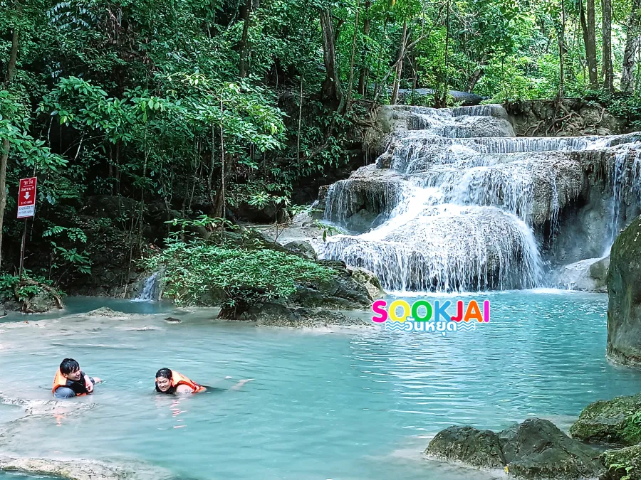 รีวิวน้ำตกเอราวัณ กาญจนบุรี สัมผัสสวรรค์บนดิน 7 ชั้น น้ำใสสีมรกตกลางป่าใหญ่