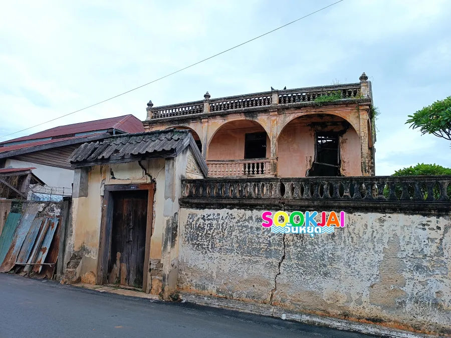 Retracing the Ancient Trading District \