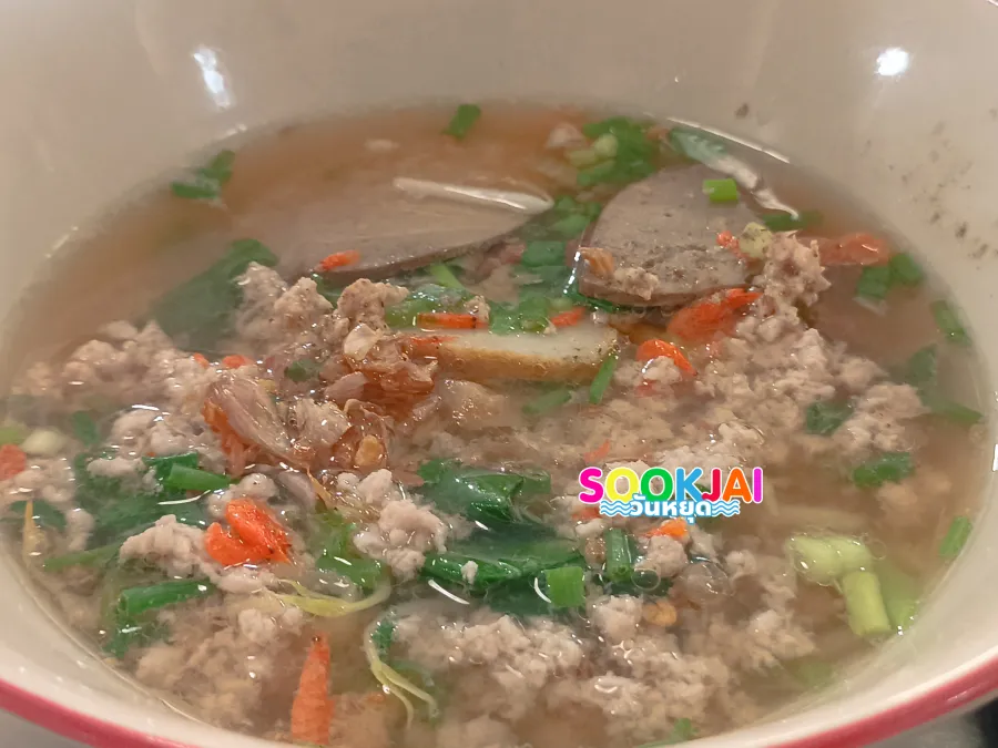 ก๋วยเตี๋ยวหมูโบราณป้าเล็ก แปดริ้ว รสชาติตำรับดั้งเดิม หอมพริกไทย พิกัดถนนเทพคุณากร