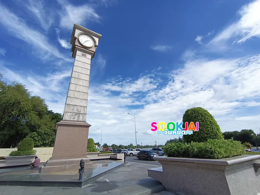 Trace back Paet Riu! Stroll and take photos in the old town area, from Phanit Road to the beautiful Prachin Buri Provincial Building