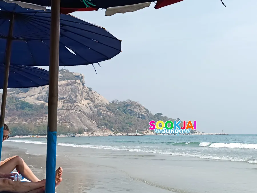 หาดเขาตะเกียบ