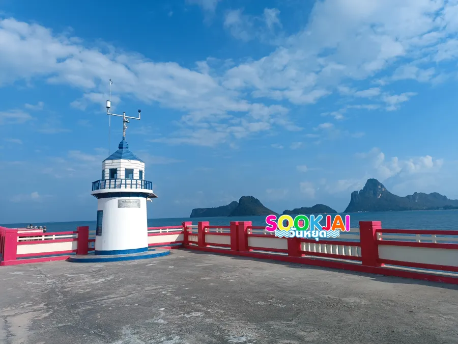 เที่ยว "อ่าวประจวบ" ชมวิวสะพานแดงสราญวิถี เดินชิลตลาดนัดริมทะเลที่ยาวที่สุด!