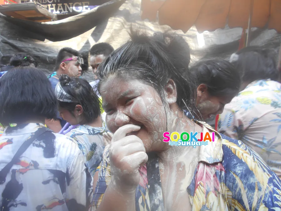 Songkran Khao San Road 2026, 3 days 3 nights of fun splashing, a world-class water splashing spot that party-goers must not miss!