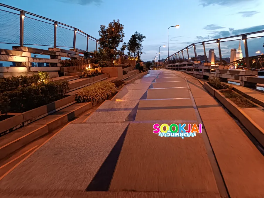 สวนลอยฟ้าเจ้าพระยา จุดชมพระอาทิตย์ตกดินสุดโรแมนติก แลนด์มาร์กสีเขียวข้ามแม่น้ำเจ้าพระยา