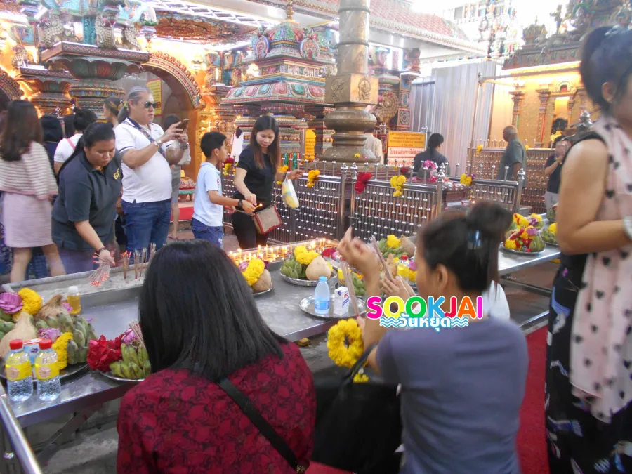 จัดเต็มสายมู! ไหว้ขอพรความรักและการงานที่ 