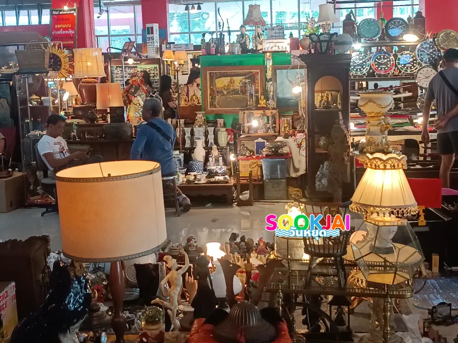 บุก ตึกแดงวินเทจ จตุจักร สวรรค์คนรักวินเทจ แหล่งรวมของเก่าใจกลางเมือง ราคาสุดจึ้ง!