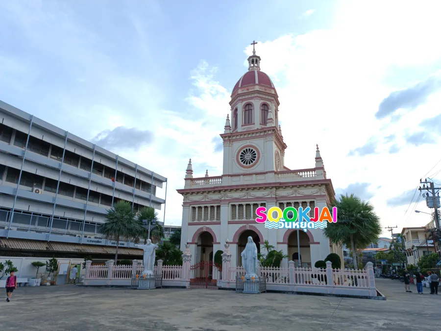 ชมความงาม "โบสถ์ซางตาครู้ซ" โบสถ์คริสต์โดมแดงระดับตำนานริมแม่น้ำเจ้าพระยา | sookjai วันหยุด