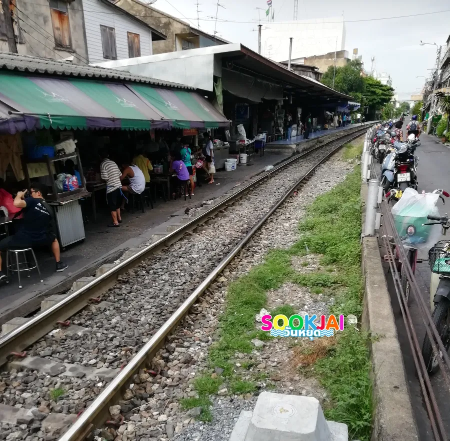 ย้อนวันวาน "บ้านเก่าตลาดพลู" ชมสถาปัตยกรรมพระคลังข้างที่ สู่พิกัดของอร่อยระดับตำนาน | sookjai วันหยุด