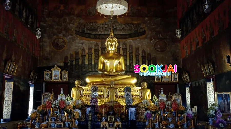 Wat Rakhang Kositaram Bangkok