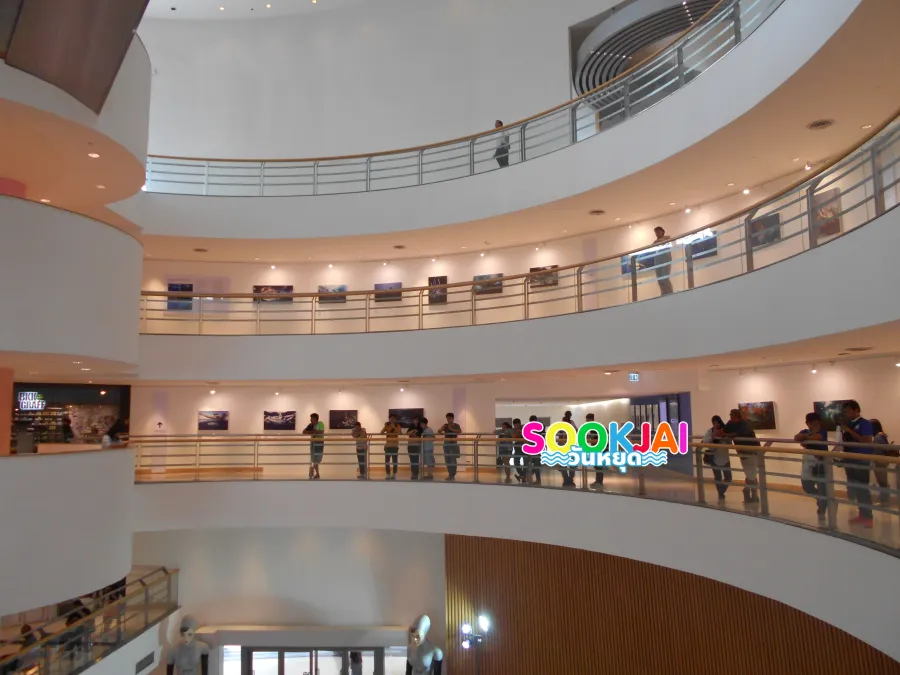 เดินเสพงานศิลป์ที่ "หอศิลปวัฒนธรรมแห่งกรุงเทพมหานคร" ปทุมวัน พิกัดชิลใจกลางกรุง | sookjai วันหยุด