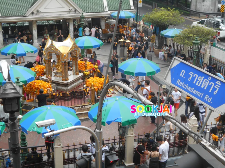 ศาลพระพรหม เอราวัณ กรุงเทพมหานคร