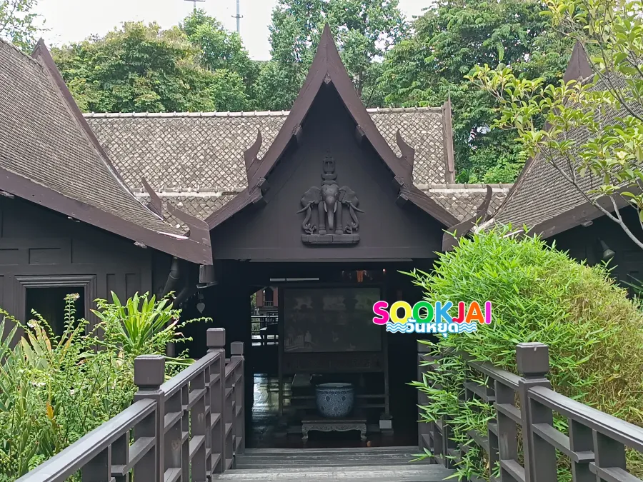 Visit Suan Pakkad Palace Museum, Admire the Beauty of the Teakwood Writing Pavilion and Precious Heritage in the Heart of Phaya Thai