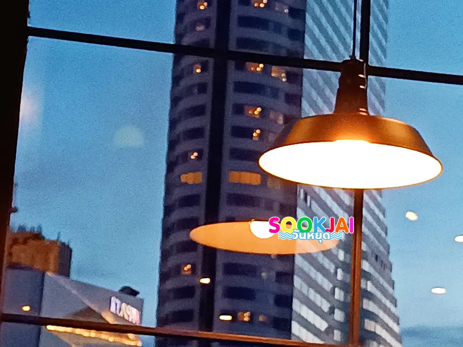 The Coffee Club River City Branch: Enjoy premium coffee with a romantic view of the Chao Phraya River bend.