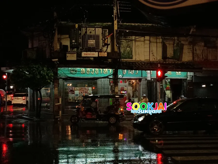 เที่ยวเยาวราช สวรรค์ของคนรักสตรีทฟู้ด ตลาดที่ใหญ่ที่สุดในกรุงเทพฯ ที่ไม่เคยหลับใหล