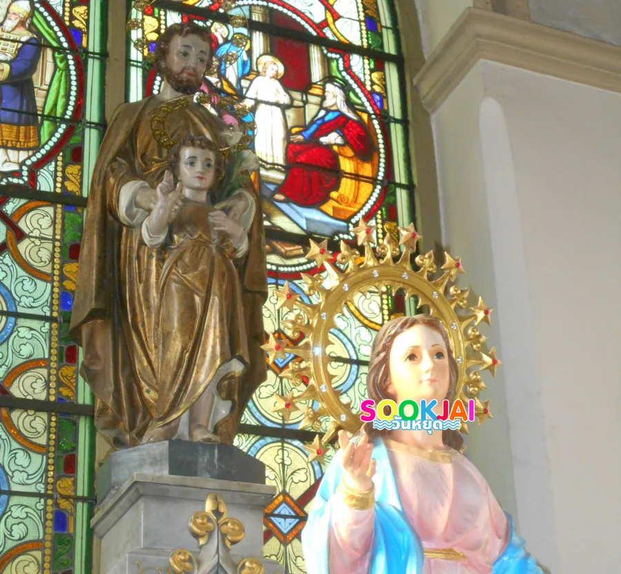 ยลความงาม โบสถ์กาลหว่าร์ สถาปัตยกรรมกอทิกริมน้ำเจ้าพระยา และตำนานศรัทธาที่แยกตัวจากซางตาครูซ