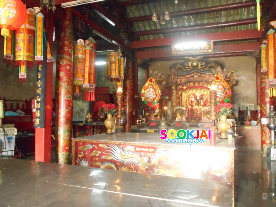 ศาลเจ้าโรงเกือก ตลาดน้อย กรุงเทพมหานคร