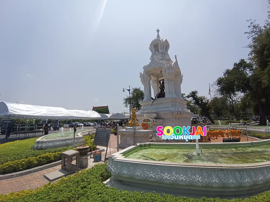 Phra Mae Thorani Squeezing Her Hair Bun Monument