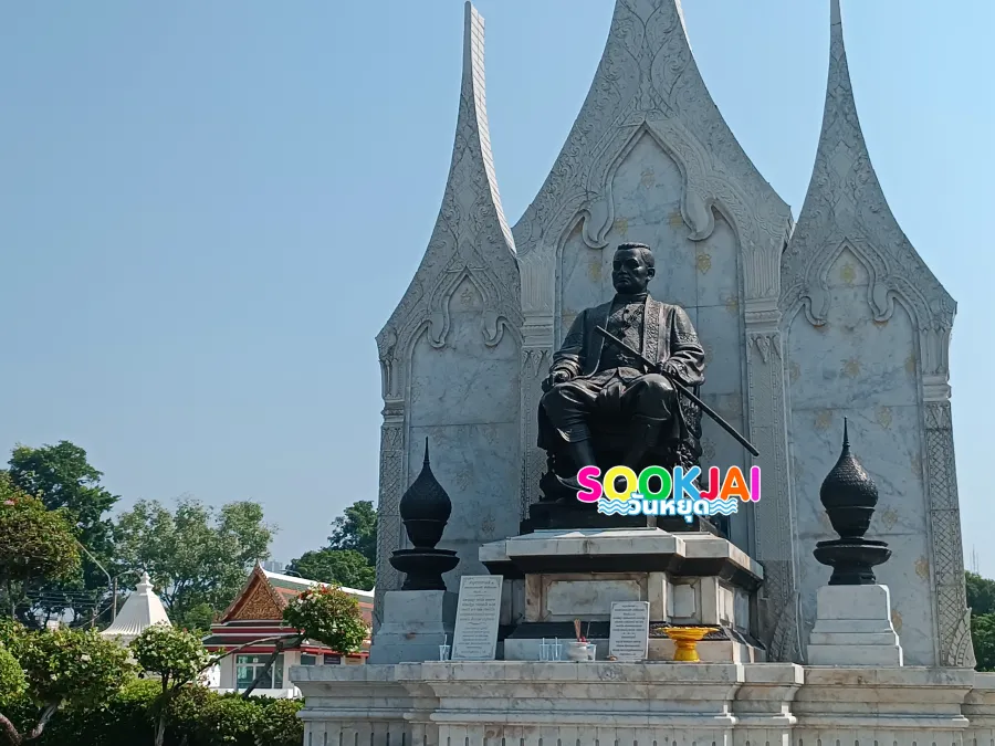 ปักหมุดแลนด์มาร์คพระนคร! ชมความงาม 