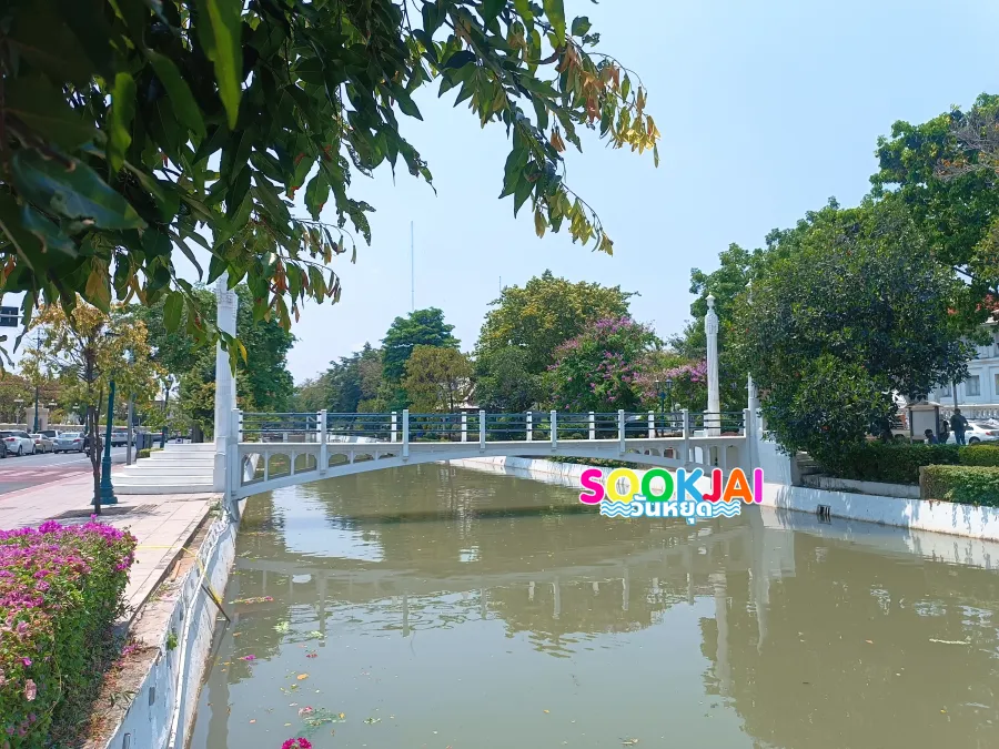 Stroll through the old town, take chic photos at the 