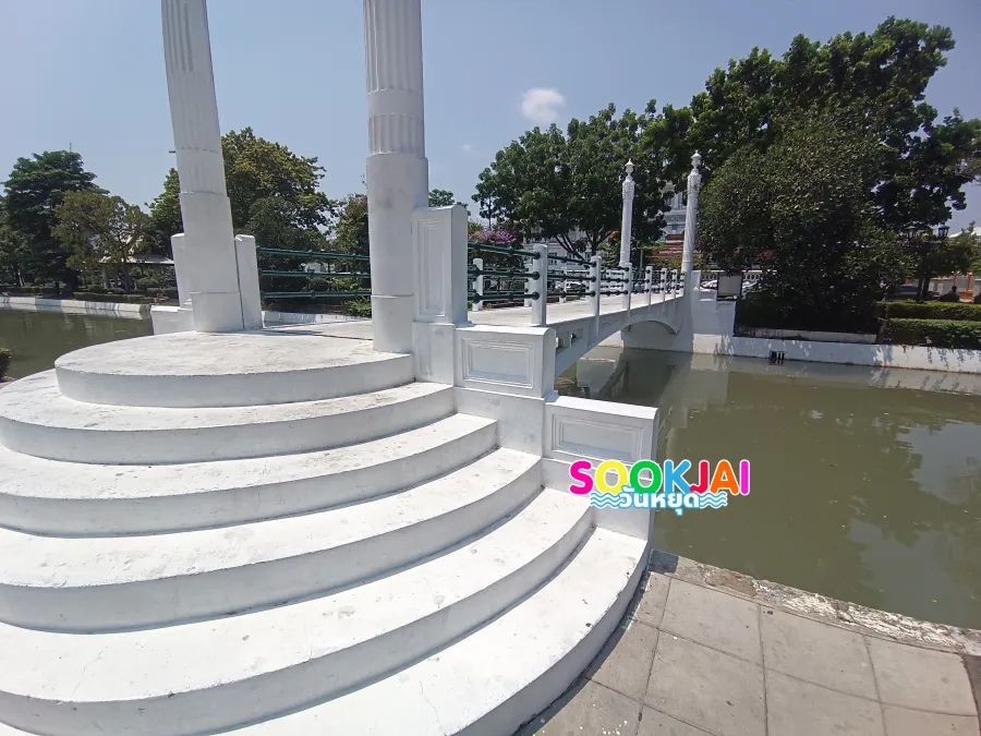 Stroll through the old town, take chic photos at the 
